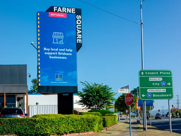 Road Signage: Outdoor LED Signage Guides City Navigation