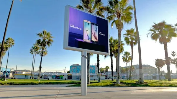 The Rise of Outdoor LED Display Screens in the Retail Industry